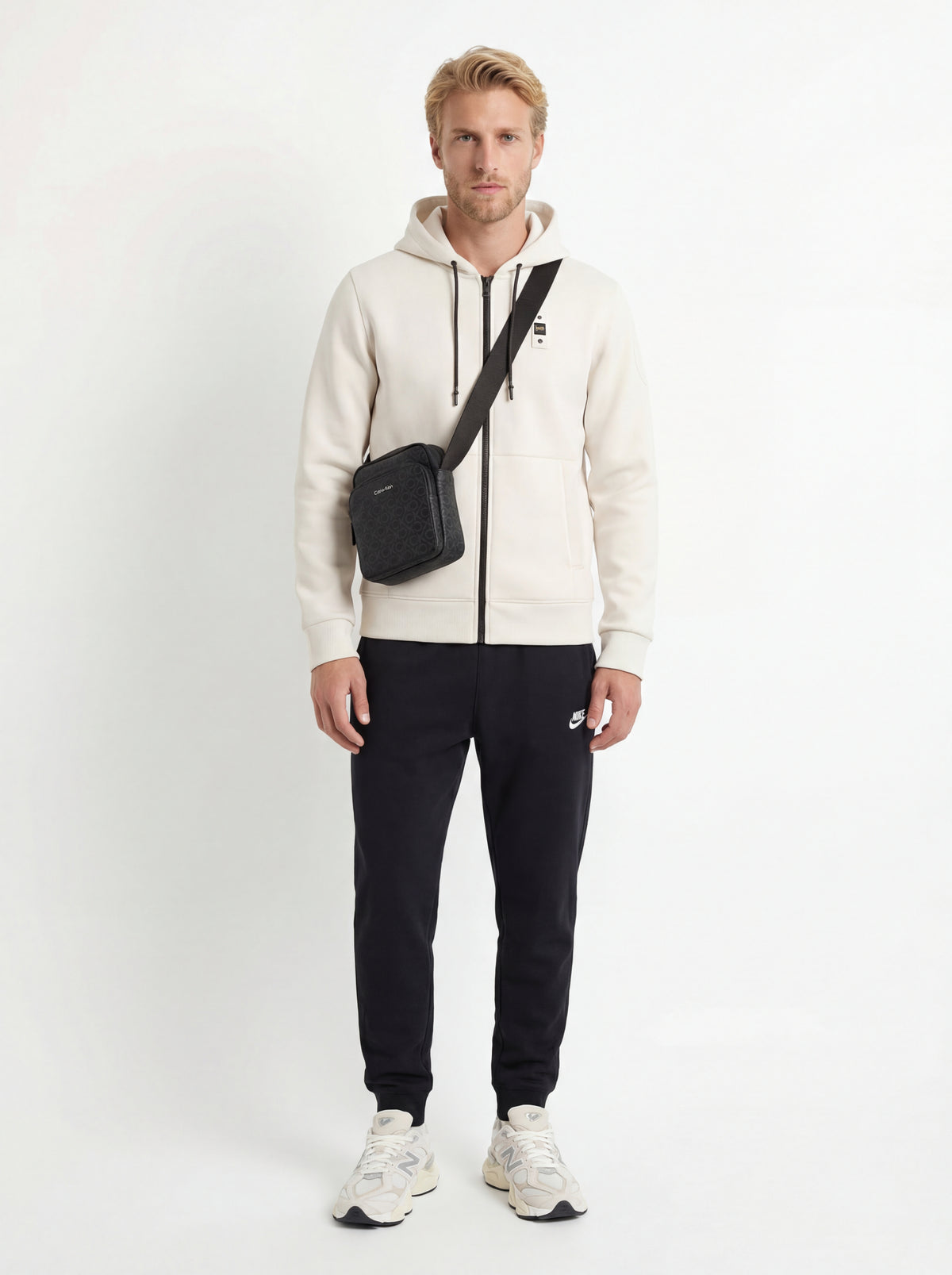 New Balance U9060WHT + Blauer Felpa Uomo + Nike Pantaloni Tuta + Calvin Klein Tracolla - 01