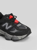New Balance IV9060BK