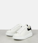 553770 Alexander McQueen