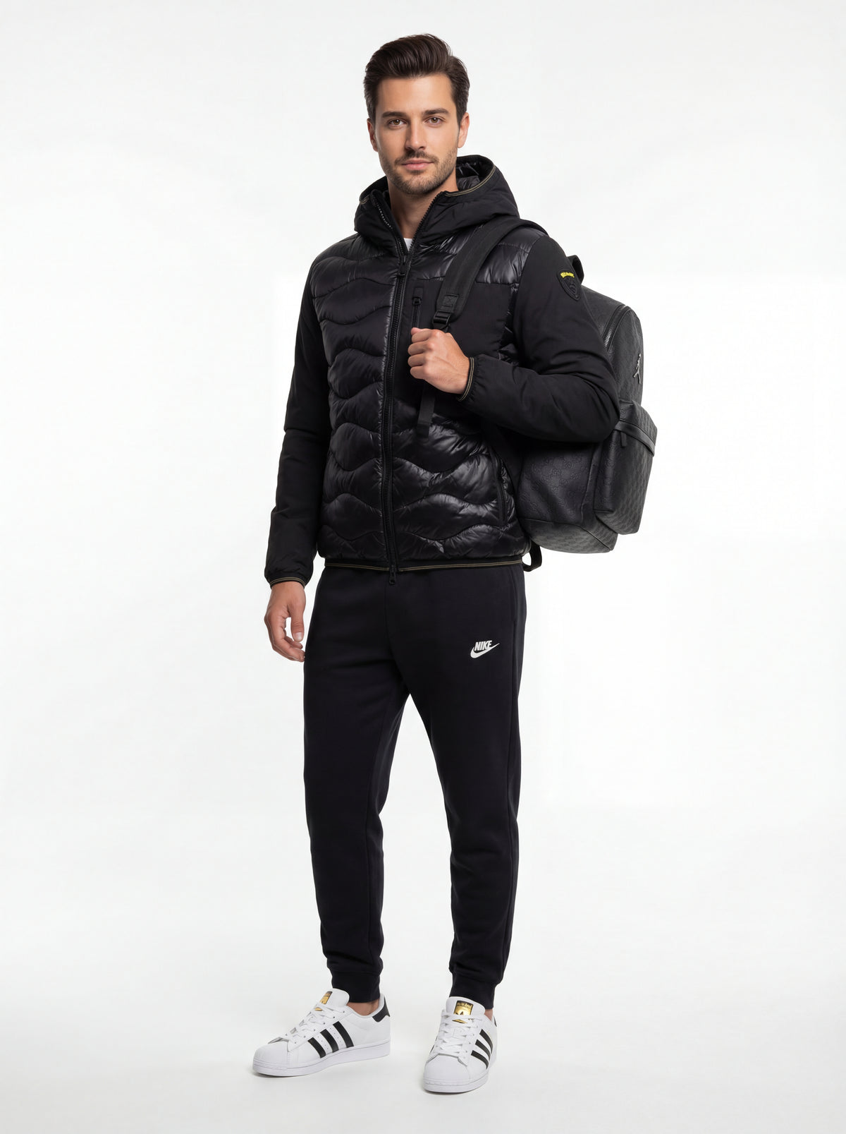 Superstar + Blauer Giubbino Uomo + Nike Pantaloni Tuta + Jordan Zaino - 01
